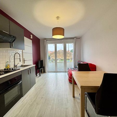 Domaine Des 5 Roses - Rose Rouge Apartment La Guierche ภายนอก รูปภาพ