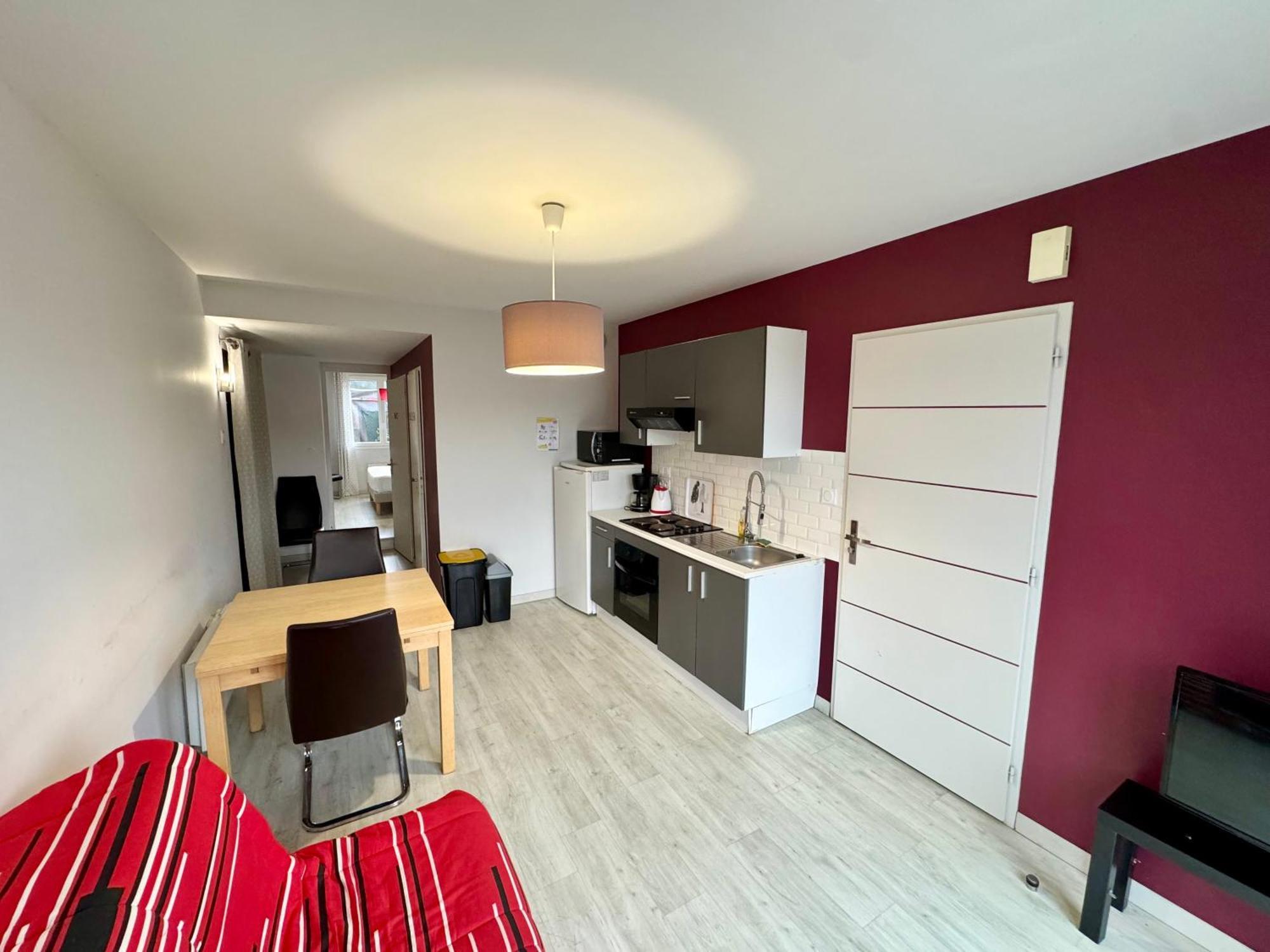 Domaine Des 5 Roses - Rose Rouge Apartment La Guierche ภายนอก รูปภาพ